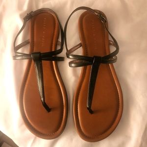 Kelly & Katie Black Thong Sandals Sz 11